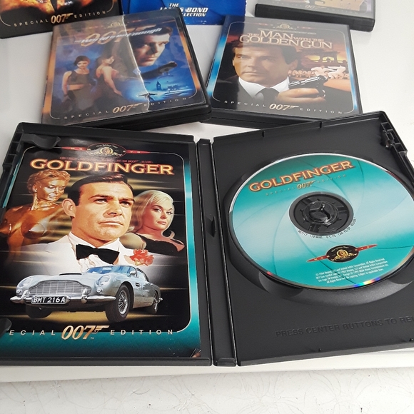 The James Bond 007 DVD Special Edition Collection (8 DVDS) - Picture 5 of 16